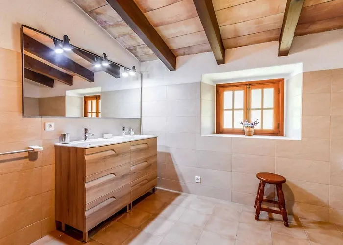 Vich - Oliva Villa Pollença