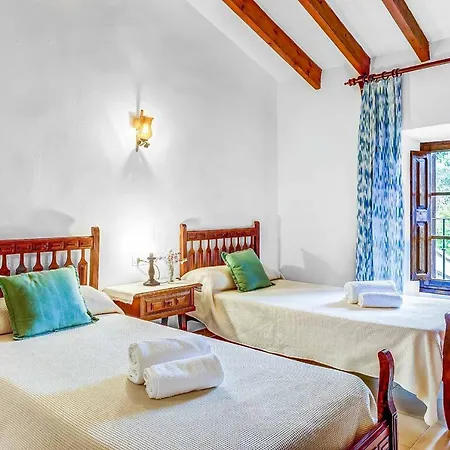 Vich - Oliva Villa Pollença